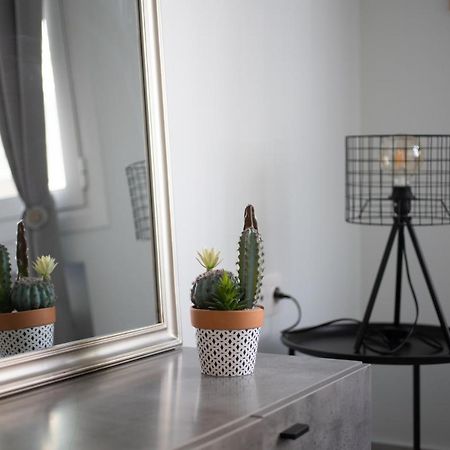 Newly Renovated Cozy Studio Downtown Ateny Zewnętrze zdjęcie